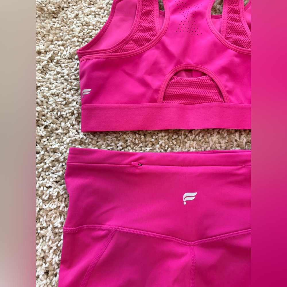 Fabletics sets! - Picture 5 of 9